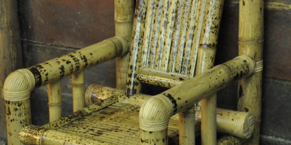 Pemanfaatan Bambu untuk mebel kursi