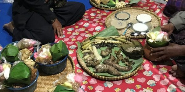 Tradisi daur hidup - Mitoni - desa Karangrejo 2